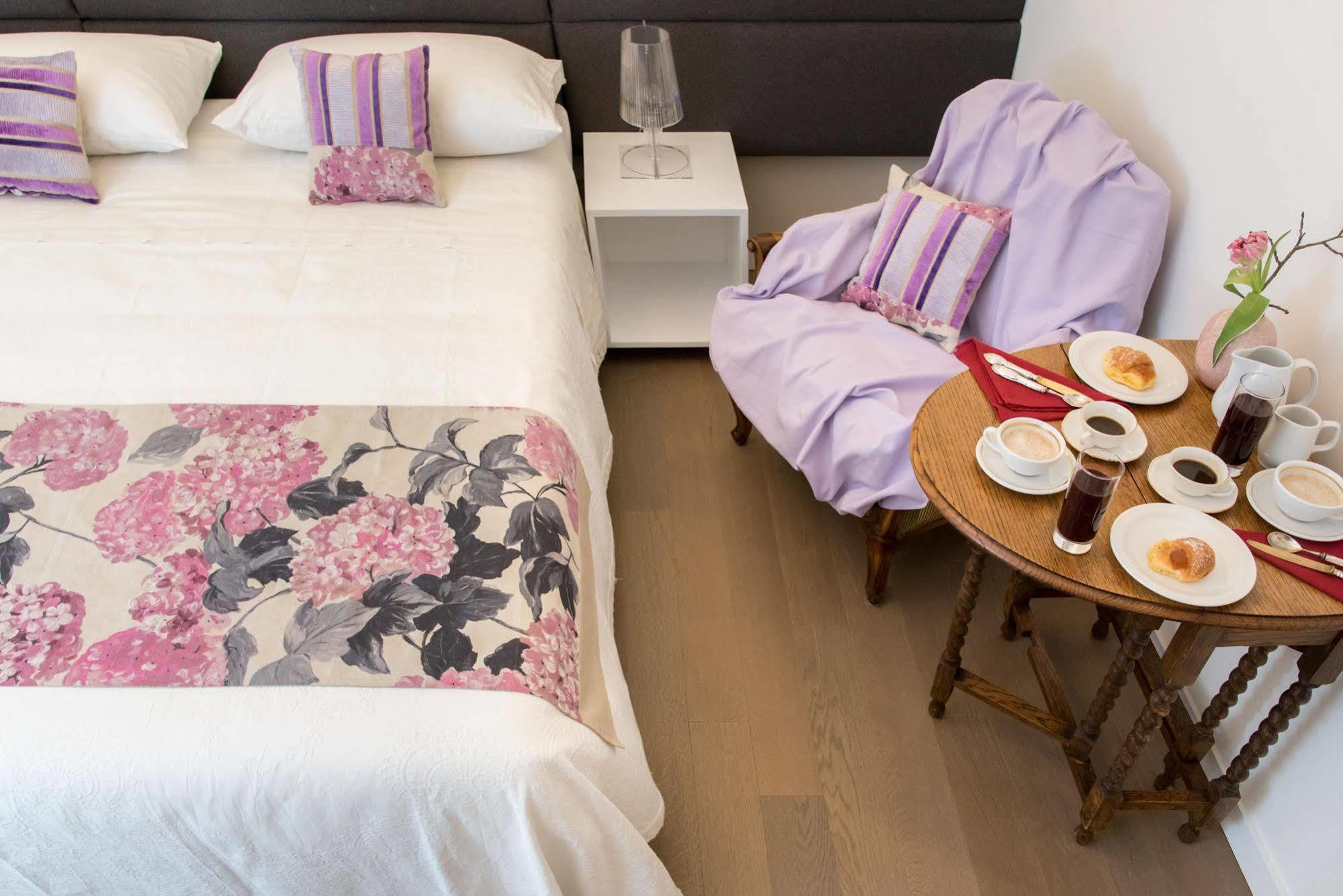 Bed and Breakfast Approdo Ripetta Roma Exterior foto