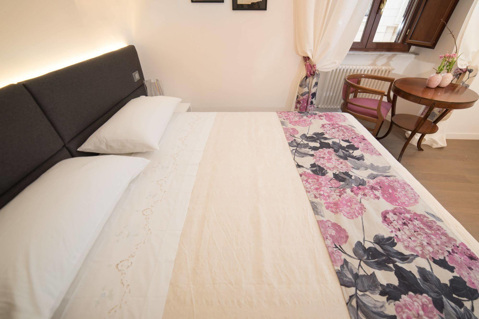 Bed and Breakfast Approdo Ripetta Roma Exterior foto